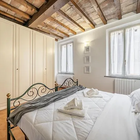 Lägenhet Centro Storico - Eleganza Rustica In Citta Modena