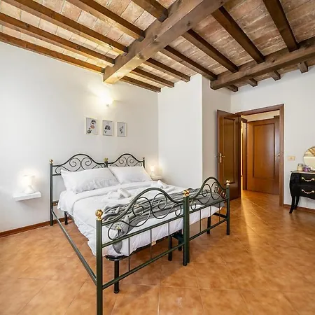 Appartamento Centro Storico - Eleganza Rustica In *