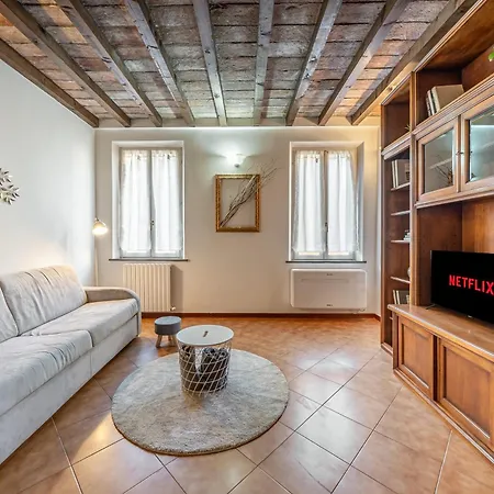 Centro Storico - Eleganza Rustica In Citta